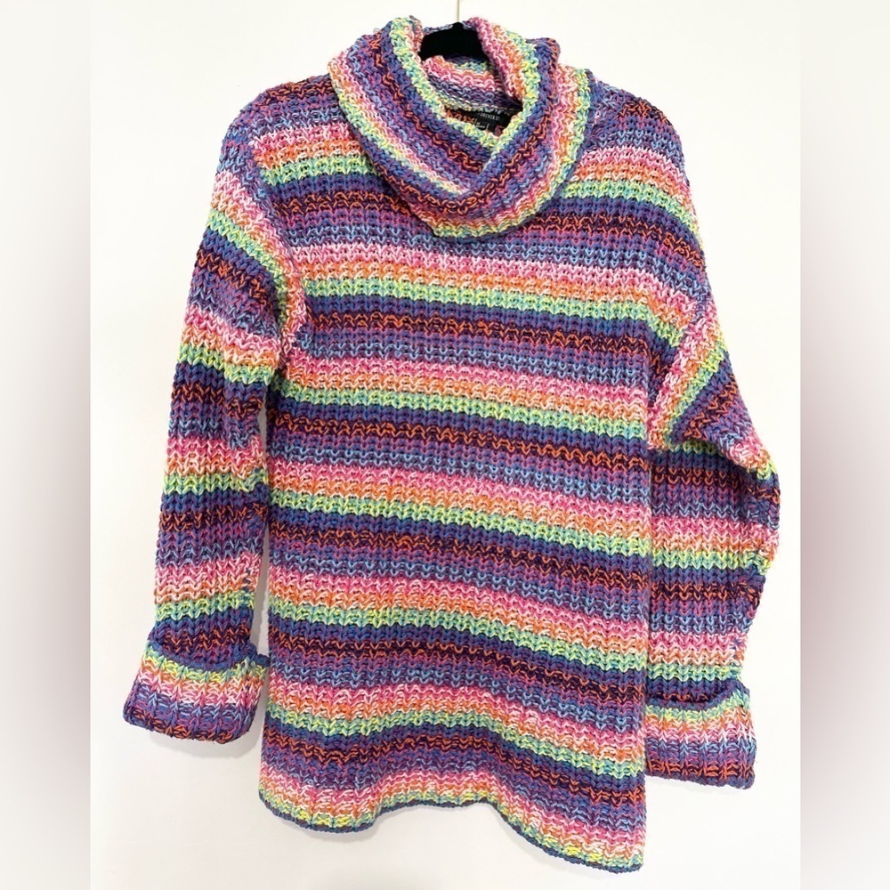 Forever 21 women’s sweater size small rainbow knit colorful turtleneck outdoors